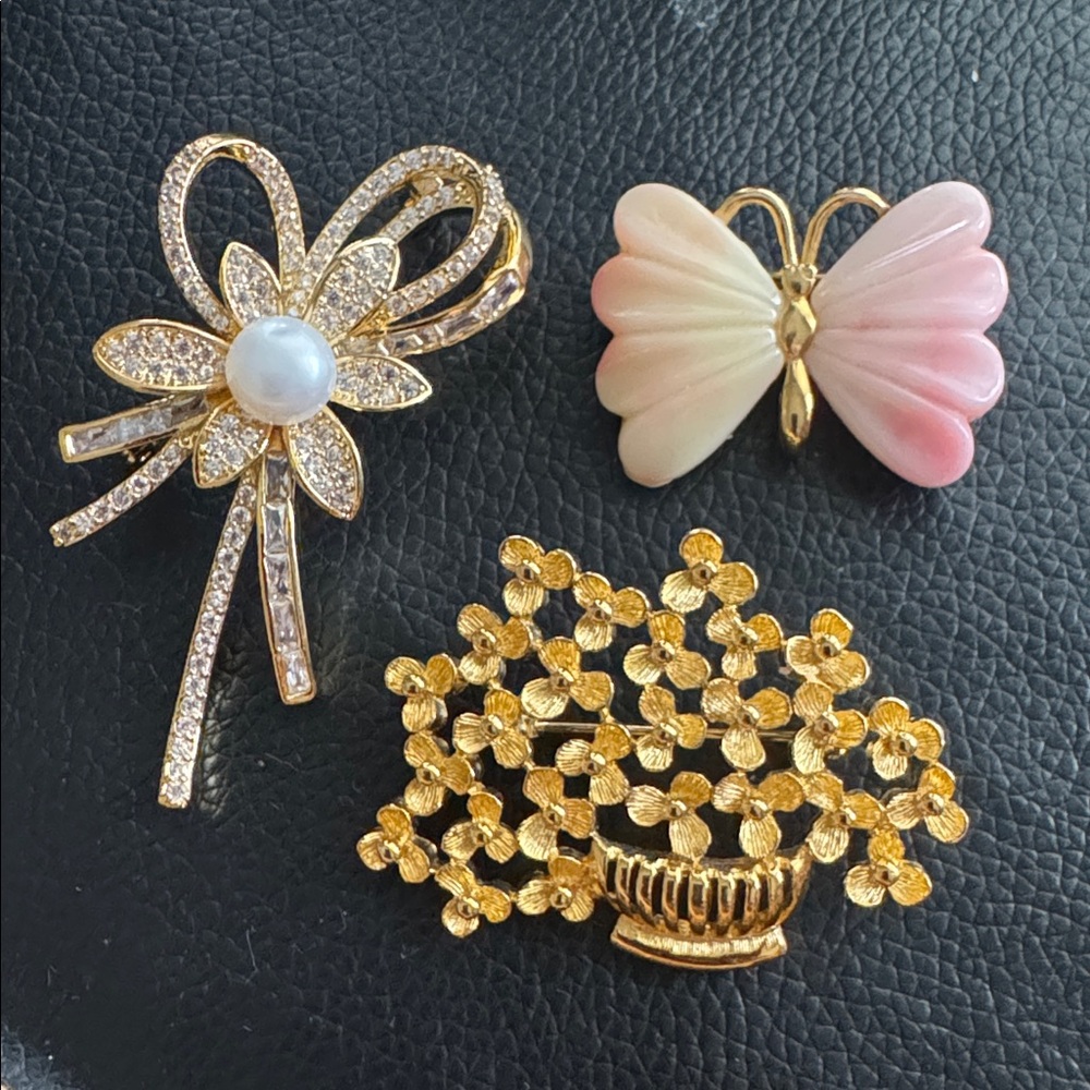 3 Brooch Lot w 2 Flower Brooches & 1 Butterfly Brooch
